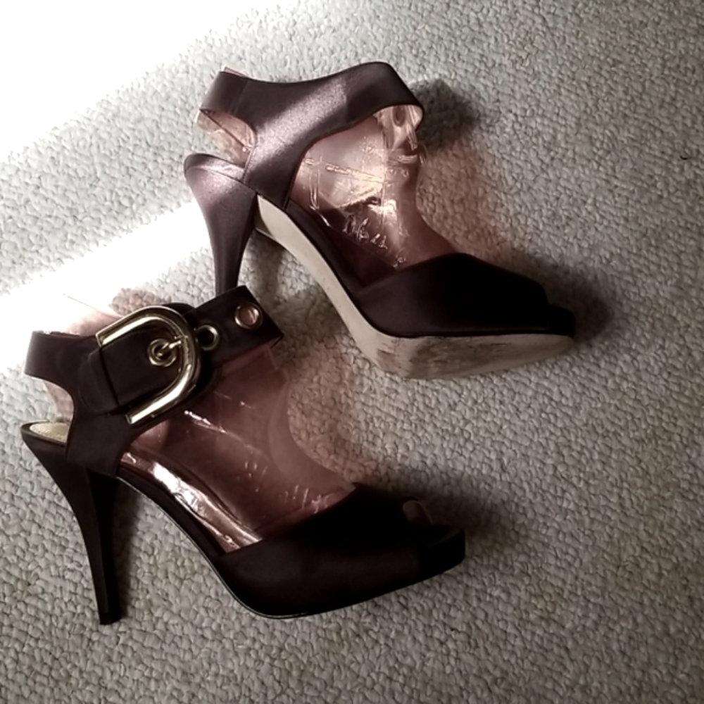 Nina- Chocolate Brown 4" Heel. Platform. Ankle Strap. Size 7 M. - Picture 2 of 5